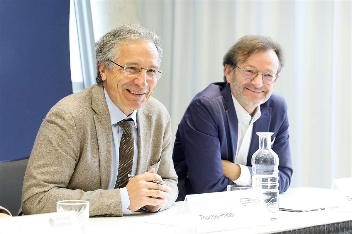 Thomas Pieber, wissenschaftlicher Geschäftsführer CBmed und Gerhard Hirczi, Geschäftsführer Wirtschaftsagentur Wien