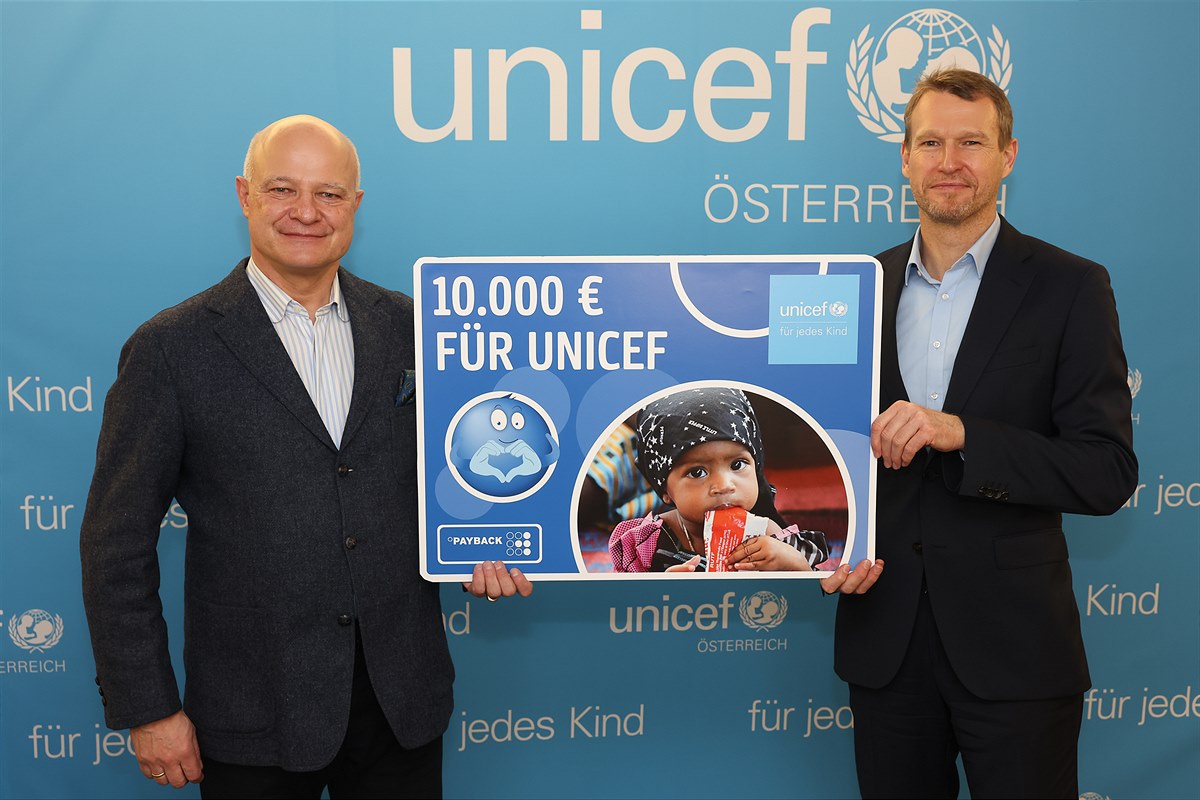 Spendenübergabe PAYBACK an UNICEF