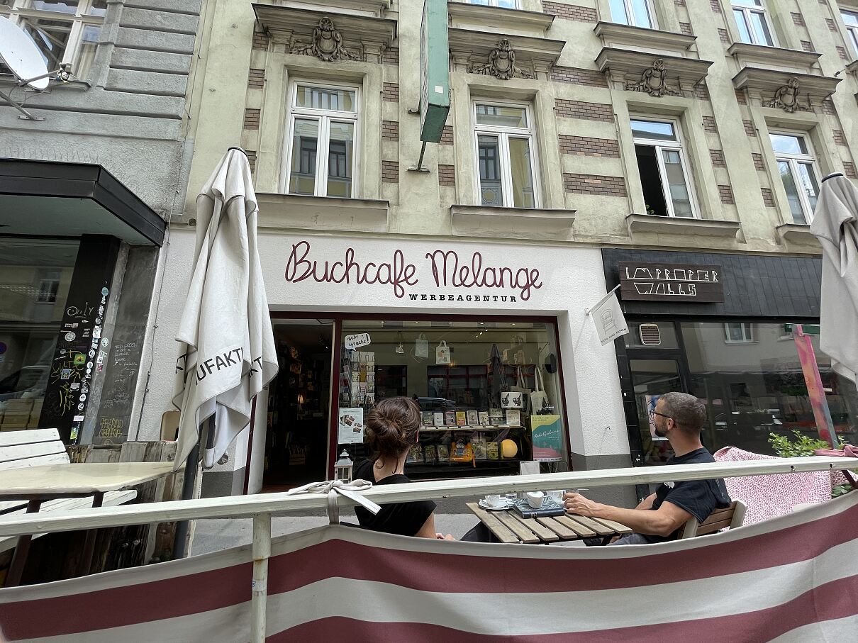 Buchcafé Melange im 15. Wiener Gemeindebezirk